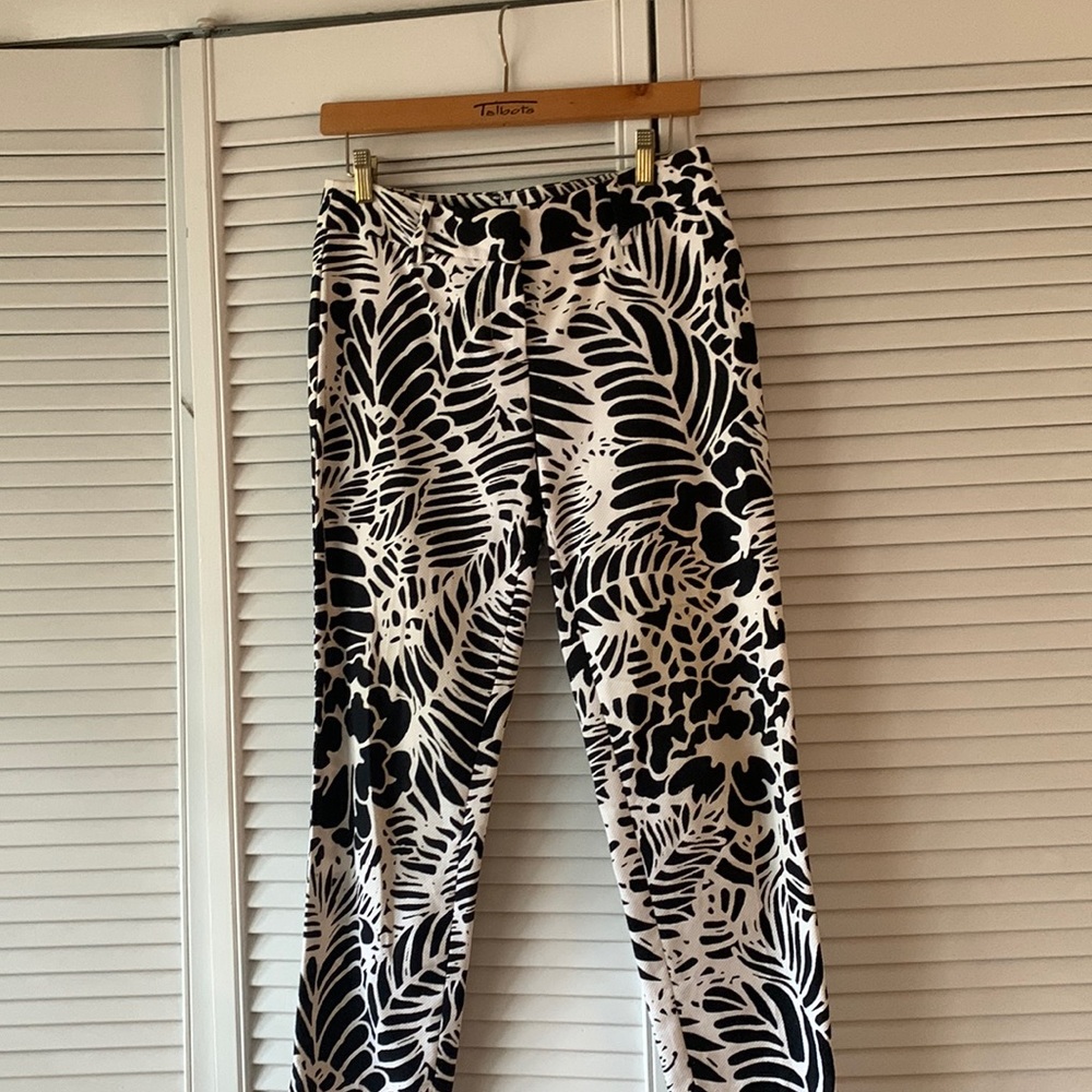 Talbots black and white print pants